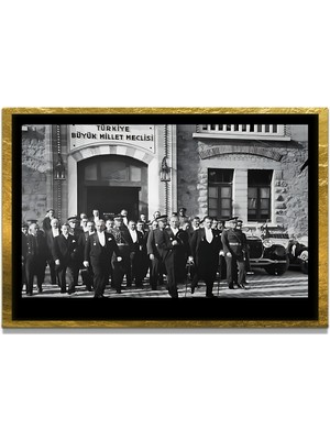 Marsilyan Yapay Zeka ile Yenilenmiş Atatürk Fotoğrafları Siyah Beyaz Cam Tablo, 3D Dekoratif Baskı 330