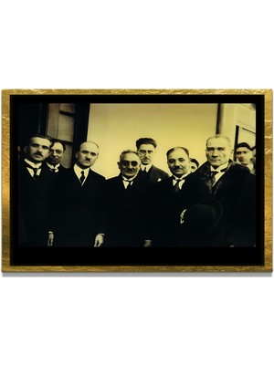 Marsilyan Yapay Zeka ile Yenilenmiş Atatürk Fotoğrafları Siyah Beyaz Cam Tablo, 3D Dekoratif Baskı 128