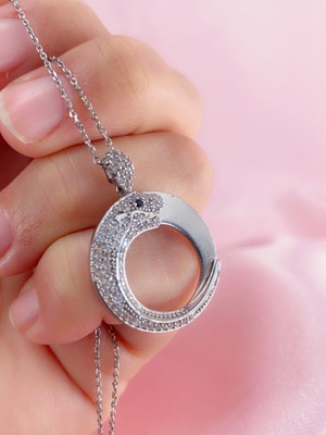 Neva Jewelry Taşlı Yuvarlak Yılan Kolye