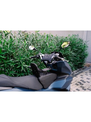 HONDA PCX Motosiklet Çocuk Koltuğu, Siyah Deri, Kollu, 4-8 Yaş Arası, Emniyet Kemerli HEDİYELİ