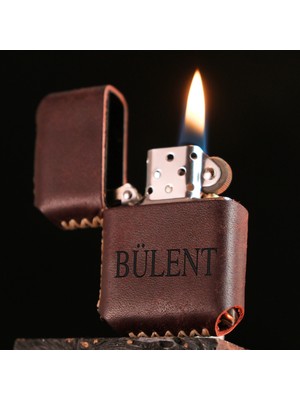 Vagave Kişiye Özel Benzinli Çakmak Hakiki Deri Kaplama Zippo Tarzı Çakmak isme Özel Çakmak Benzinli Erkek Çakmak Doğum Günü Yıl Dönümü Hediyesi Babaya Kocaya Hediye