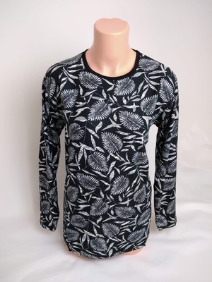 Yaşar Triko Kadın Siyah Desenli Bisiklet Yaka Uzun Kollu Yanları Yırtmaçlı Mevsimlik Süet Anne Penye Tişört Bluz