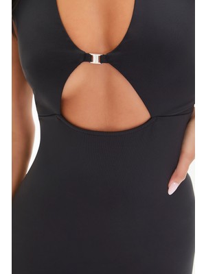 F21 Göğüs Dekolteli Halter Yaka Elbise