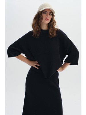 Lacivert Kısa Kollu Triko Kazak