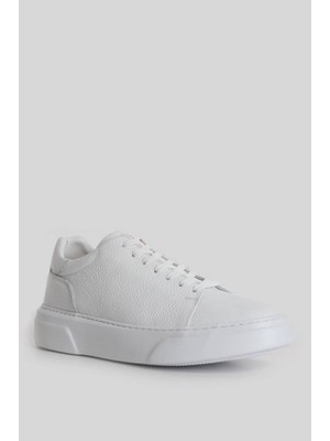 Lufian Erkek Deri Sneaker Ayakkabı Beyaz Renk Düz Taban ile Şık ve Rahat Kullanım
