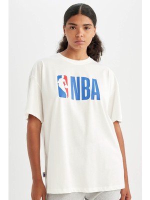 DeFactoFit NBA Wordmark Oversize Geniş Kalıp Bisiklet Yaka Kısa Kollu Tişört T5506AZ24AU