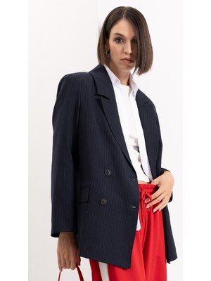 DeFacto Oversize Geniş Kalıp Ceket Yaka Düğmeli Basic Düz Blazer Ceket D4418AX24AU