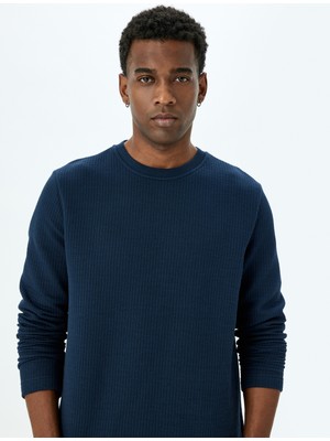 Koton Uzun Kollu Pamuk Karışımlı Dokulu Bisiklet Yaka Sweatshirt