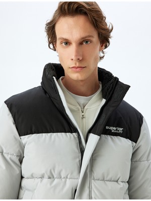 Koton Dik Yaka Renk Kontrastlı Slim Fit Slogan Baskılı Fermuarlı Şişme Mont