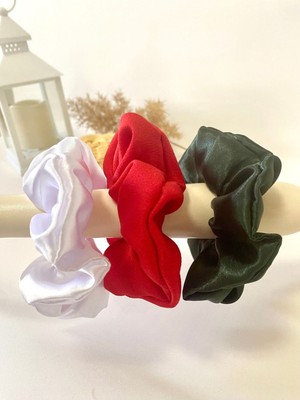 Toka Delisi Beyaz Kırmızı Koyu Yeşil 3lü Rahat ve Şık Scrunchie Saten Simit Toka, Yılbaşı Toka