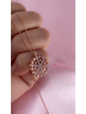 Neva Jewelry Yıldızlı Kar Tanesi Kolye