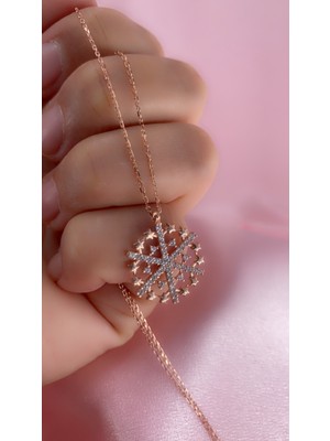 Neva Jewelry Yıldızlı Kar Tanesi Kolye