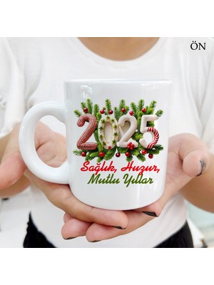 Hediyeci Abla Yeni Yıl 2025 Renkli Tasarımlar ve Dekoratif Kişiye Özel Kupa Bardaklar