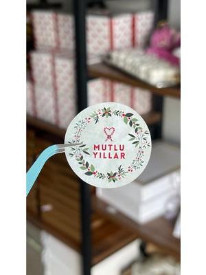 Butik Sosyetik Mutlu Yıllar Etiketi 4cm 24 Adet