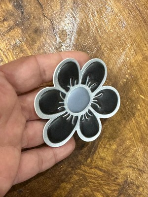 Gönülden Tasarım Suni Deri Çiçek Arma Dikiş Aplike  5x5 cm