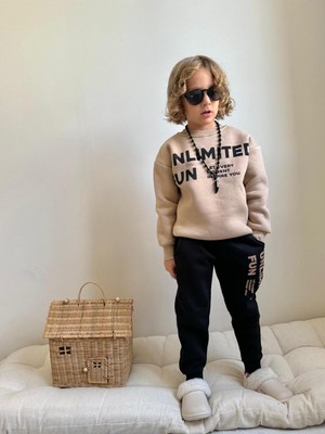 Yiğit Butik Yazı Karakterli Baskılı Erkek Çocuk Takım