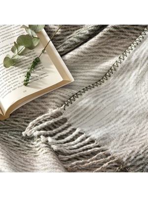 Linens Jovial Throw Yeşil