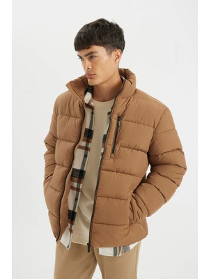 DeFacto Su İtici Rüzgar Geçirmez Slim Fit Dar Kesim Dik Yaka Astarlı Fermuarlı Cepli Kışlık Şişme Mont D1415AX24WN