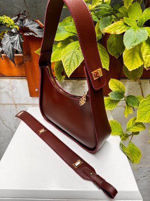 Andora Askısı Uzayıp Kısalabilen Şık Baget Çanta