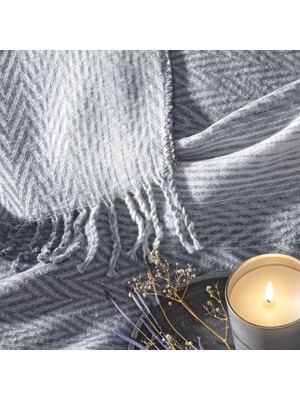 Linens Jovial Throw Gri