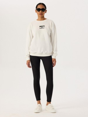 Nakış Detaylı Oversize Sweatshirt - Beyaz