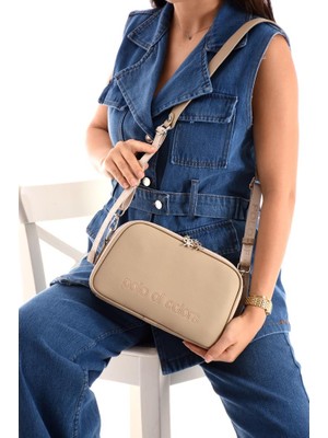 Impolo Lili Lkkum Üç Gözlü Kadın Omuz Çantası 17X28 Ebatında