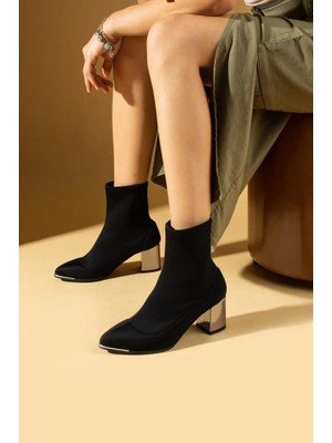 Papuçcity Snyrt 03020 Kadın 6 cm Topuklu Bot