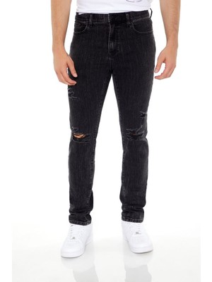 Distressed Slim-Fit Jean Pantolon