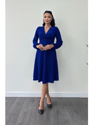 Pırıltılı Krep Kumaş Burgu Detaylı Midi Elbise - Saks Mavi