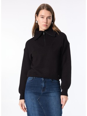 Mustang Fermuarlı Yaka Normal Düz Siyah Kazak Kadın M4WL-KZK-1213