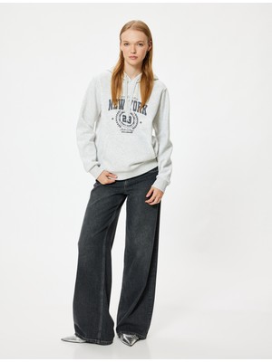 Koton Oversize Kapüşonlu Sweatshirt Kolej Baskılı Kanguru Cepli Şardonlu