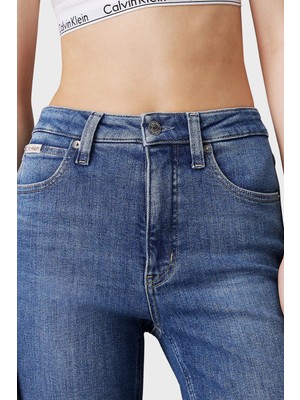 Calvin Klein Streç Pamuklu Skinny Fit Yüksek Bel Süper Dar Paça Jeans J20J2245221A4 Bayan Kot Pantolon J20J224522 1A4