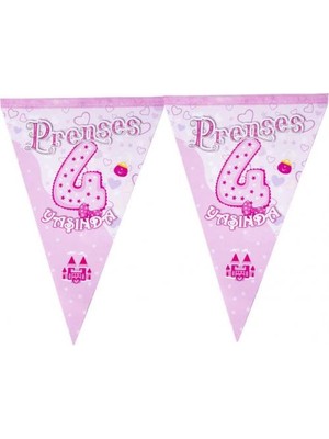 Prenses 4 Yaşında Üçgen Flama