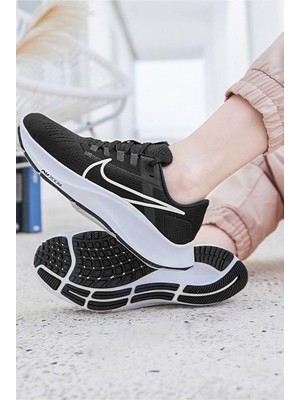 Nike Air Zoom Running Pegasus 38 Siyah Kadın Koşu & Antrenman Ayakkabısı