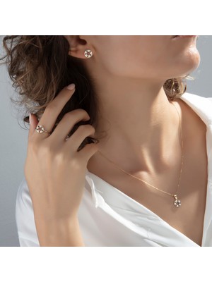 Mielo Jewellery 14 Ayar Sarı Altın Siyah-Beyaz Mineli Abierto Halka Kolye