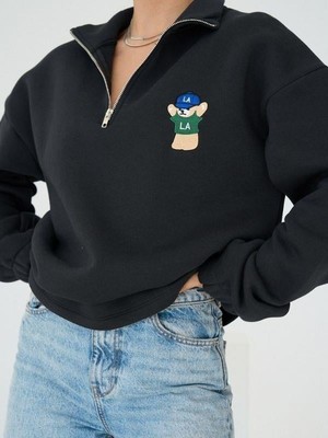 Kadın Yakası Fermuarlı Ayıcıklı Sweatshirt