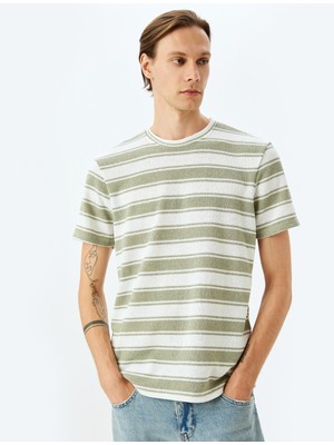 Koton Kısa Kollu Bisiklet Yaka Pamuk Karışımlı Çizgili T-Shirt