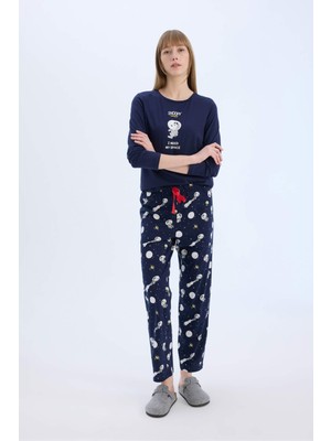 DeFacto Fall in Love Snoopy Pijama Takımı Regular Fit Uzun Kollu Üst Beli Lastikli Uzun Alt E0228AX24WN