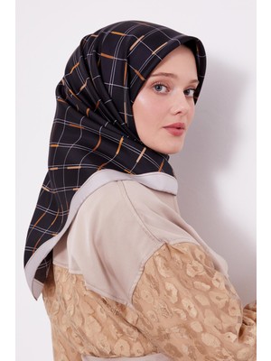 Lêvi D'or Siyah Üçgen Desen Twill İpek Eşarp