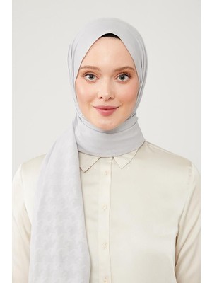 Lêvi D'or Açık Gri Jakarlı Puzzle Desen Elegance Şal
