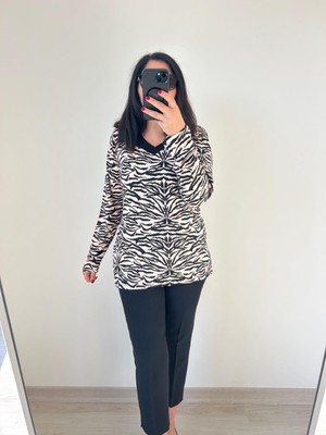 Kadın Büyük Beden Zebra Baskılı V Yaka BLUZ-BGB80