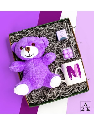 Kişiye Özel Morun Gücü Hediye Seti- Mor Peluş Ayıcık- Harf Baskılı Beyaz Seramik Kupa- Teashop Müslin Çay- Mor Bubble Mum