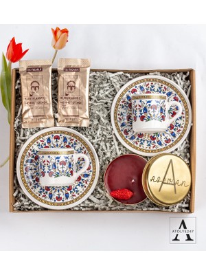 Kişiye Özel Bir Kahve Içelim Hediye Seti- Çiçek Motifli Kahve Fincanı- Metal Mum- Mehmet Efendi Türk Kahvesi