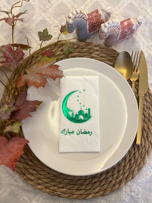 Yeşil Yaldızlı Beyaz Ay Desenli Arapça Ramadan Mubarek Garson Katlama Peçete 16 Lı