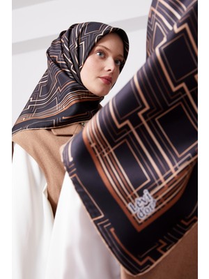 Lêvi D'or Siyah Küp Desen Twill İpek Eşarp