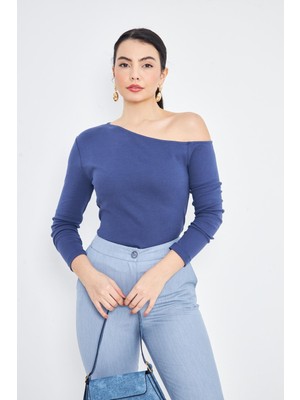 Indigo Tek Omuz Açık Asimetrik Yaka Fit Uzun Kollu Kadın Bluz - 2463