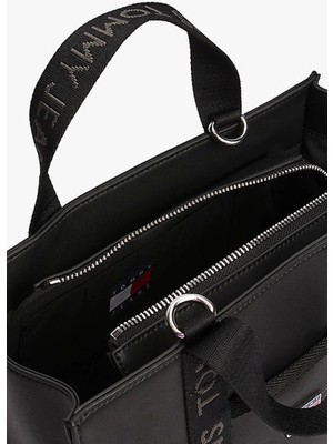 Tommy Hilfiger Logolu Kadın Siyah Omuz Çantası