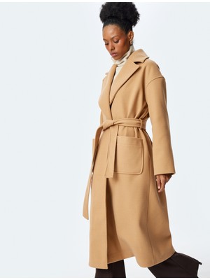 Koton Aplike Cepli Kemer Detaylı Kruvaze Uzun Kaşe Kaban