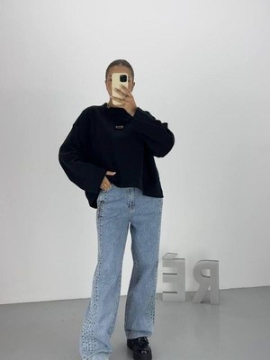 Kadın Yaka Aksesuarlı Oversize Tasarım Sweatshirt