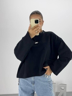 Kadın Yaka Aksesuarlı Oversize Tasarım Sweatshirt